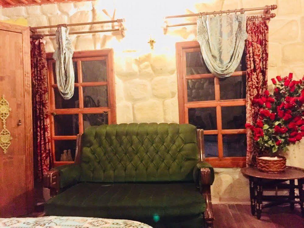 Cappadocia Hills Cave Hotel เกอเรเม ภายนอก รูปภาพ
